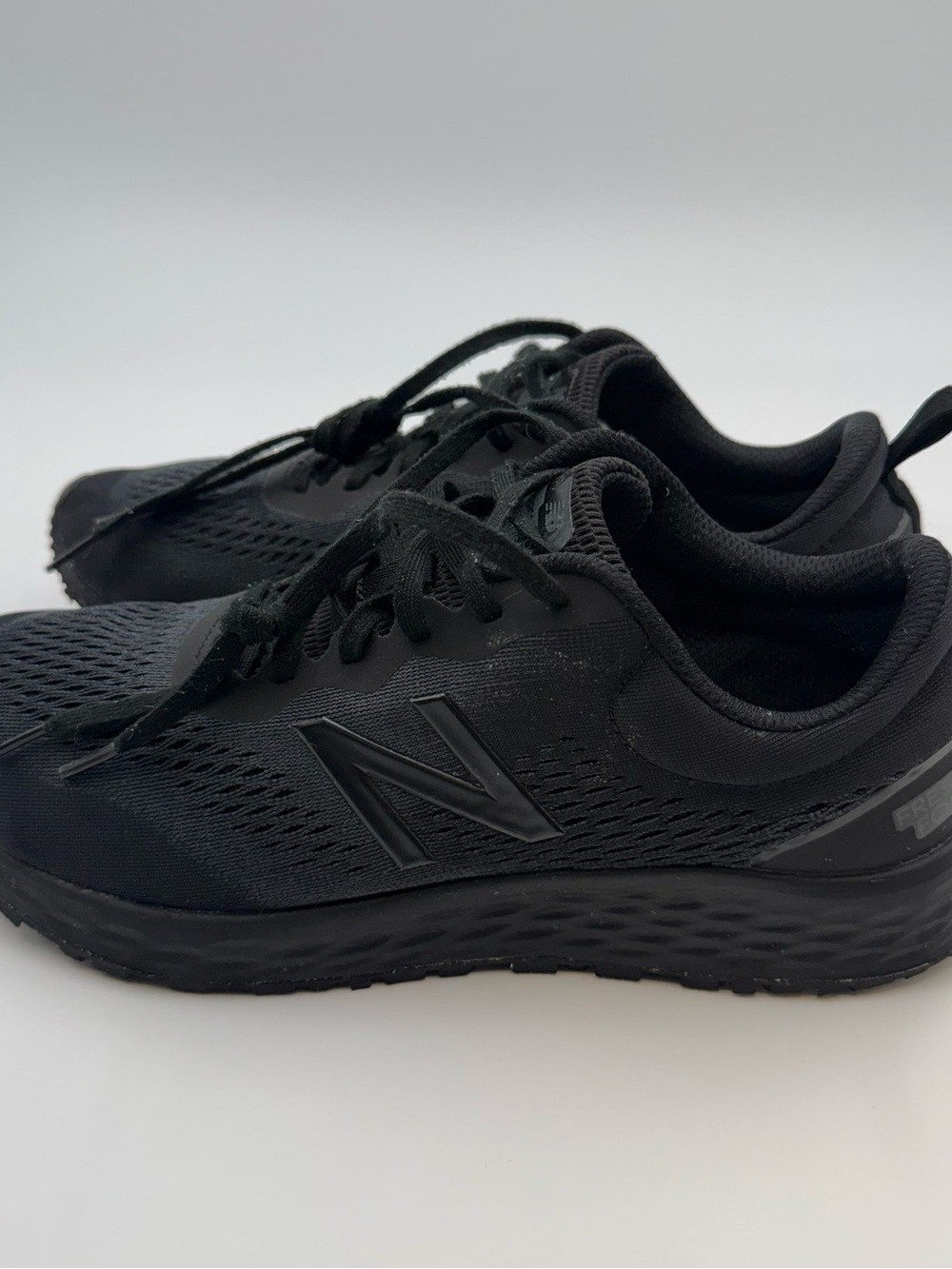 New Balance Fresh Foam Arishi v3 Men's Sz 10.5 4E Slip Resistant Shoes For Crews